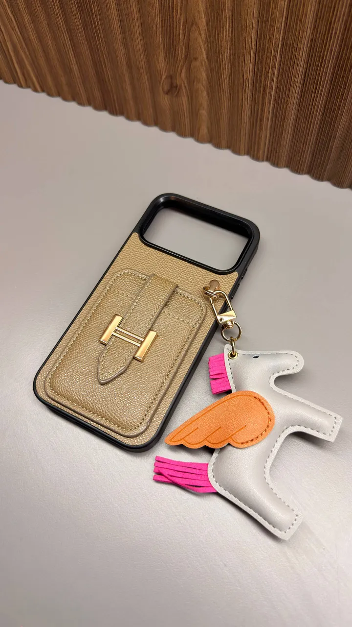 Anahtarlıklı telefon kılıfı 4