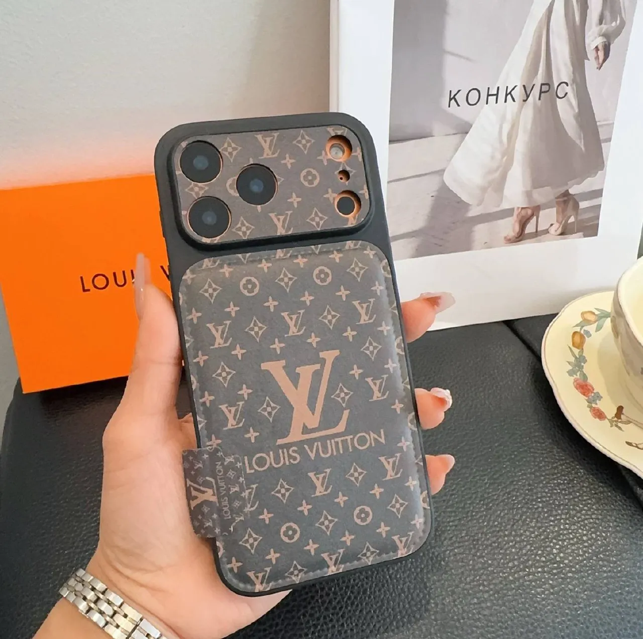 Anahtarlıklı kartlıklı telefon kılıfı 4