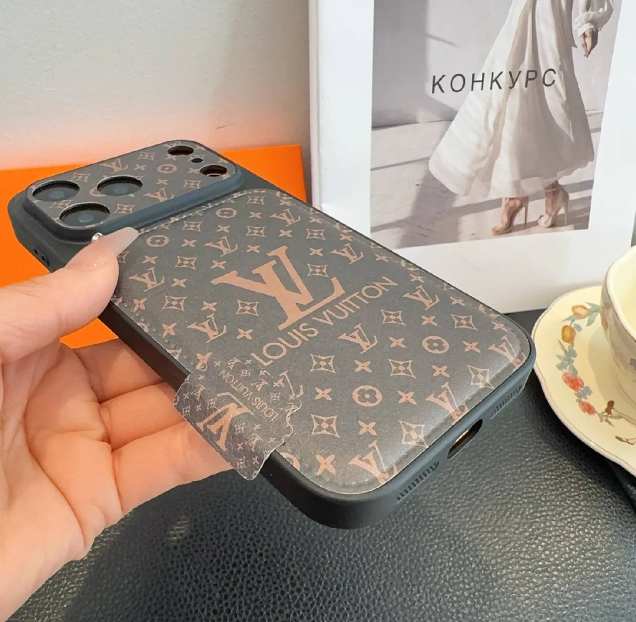 Anahtarlıklı kartlıklı telefon kılıfı 6
