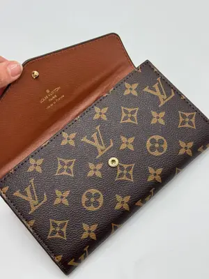 Louis Vuitton Cüzdan