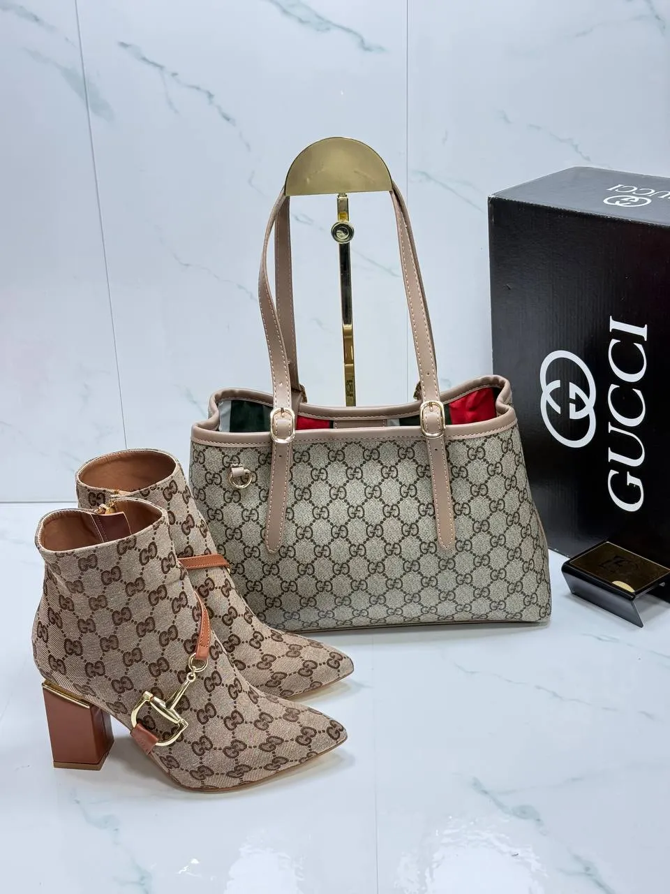 Gucci çanta ve ayakkabı 4