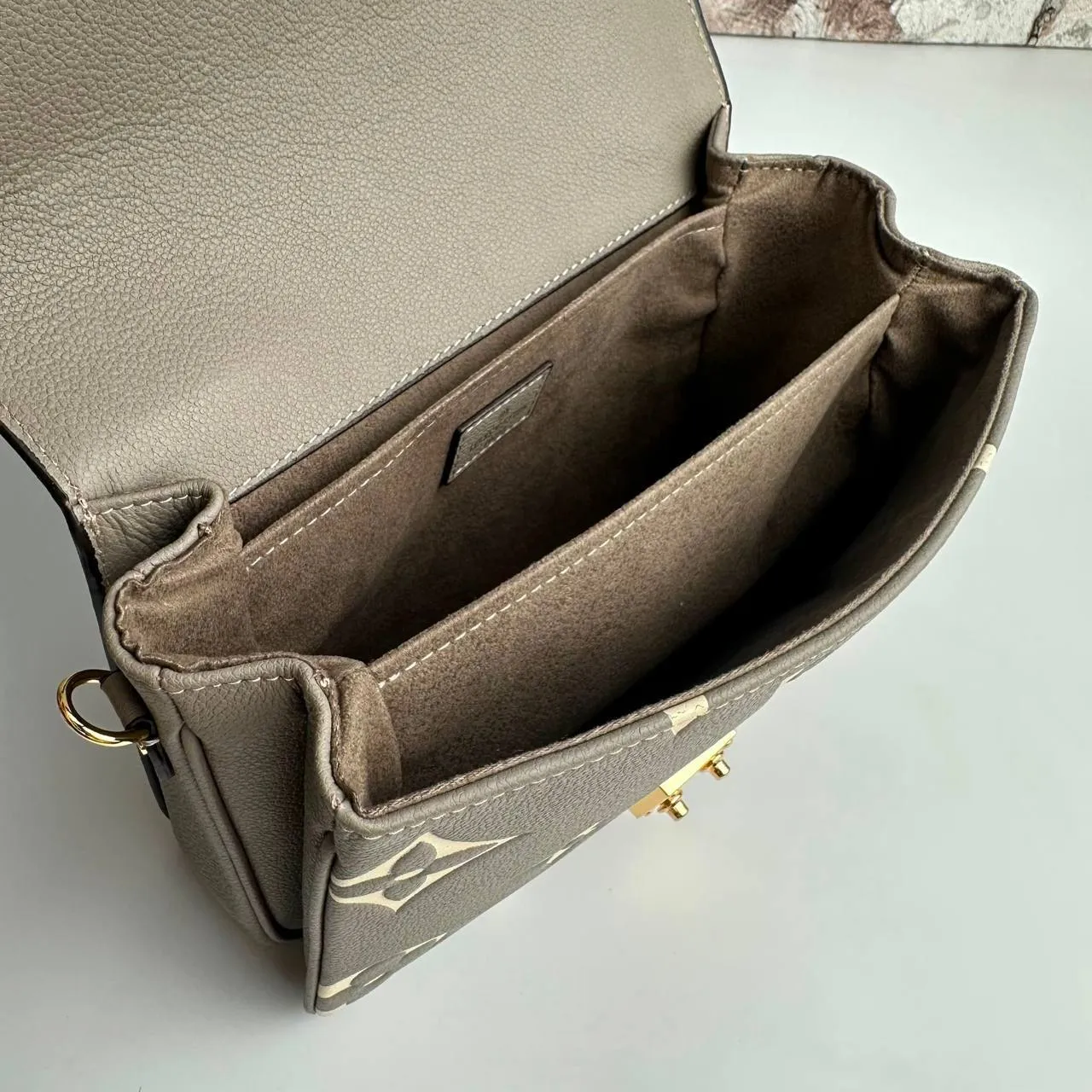 Metis Pochette çanta 17