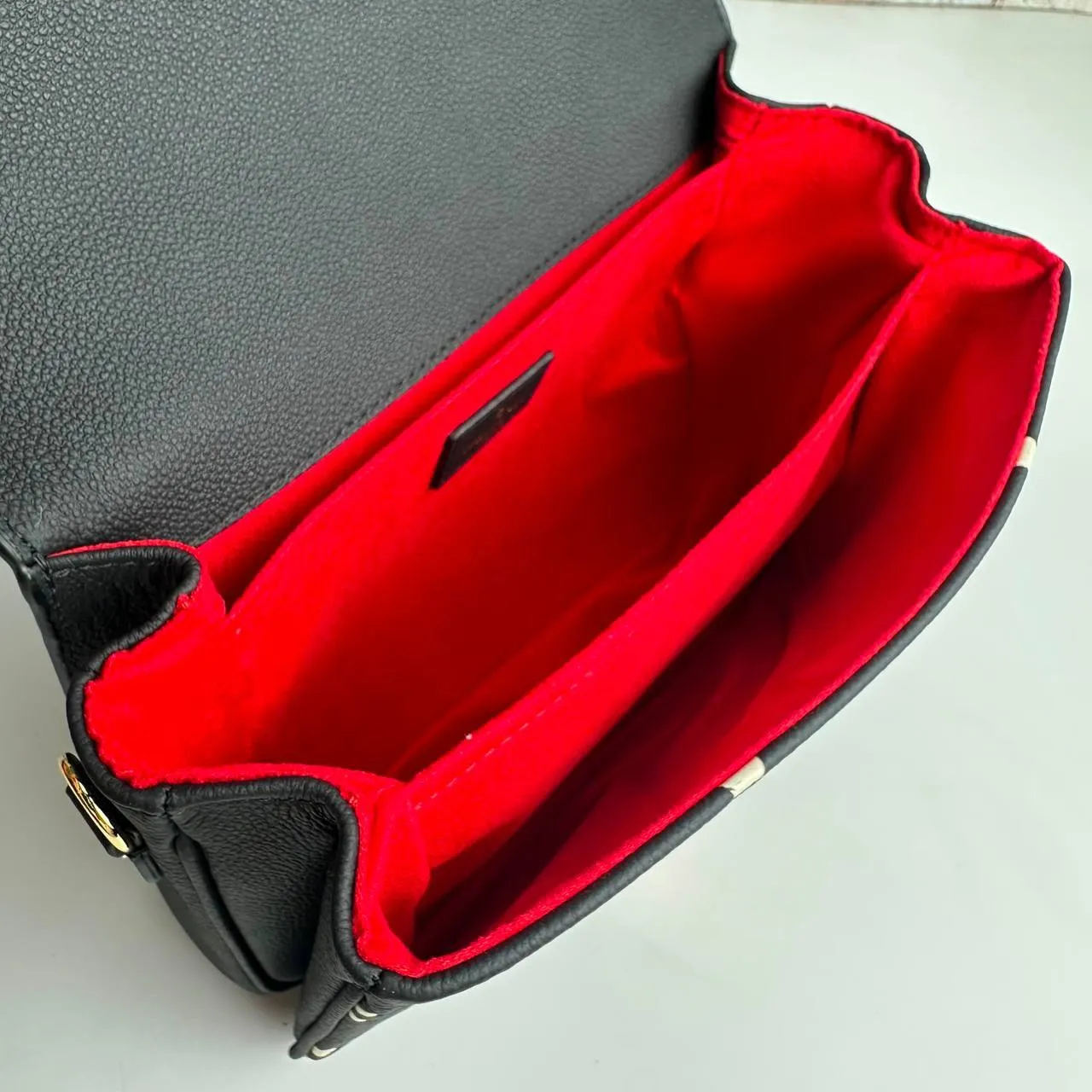 Metis Pochette çanta 8